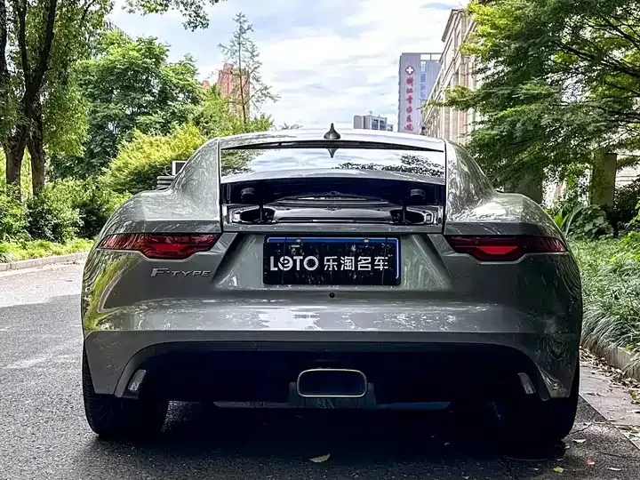 Jaguar F-TYPE 2021 P300 Rear Drive Hard Top Edition 5