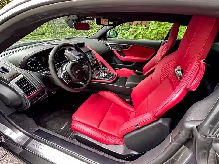 Jaguar F-TYPE 2021 P300 Rear Drive Hard Top Edition 7