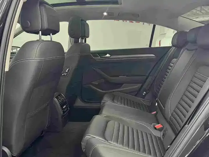 Magotan 2020 330TSI DSG Leading Edition 9