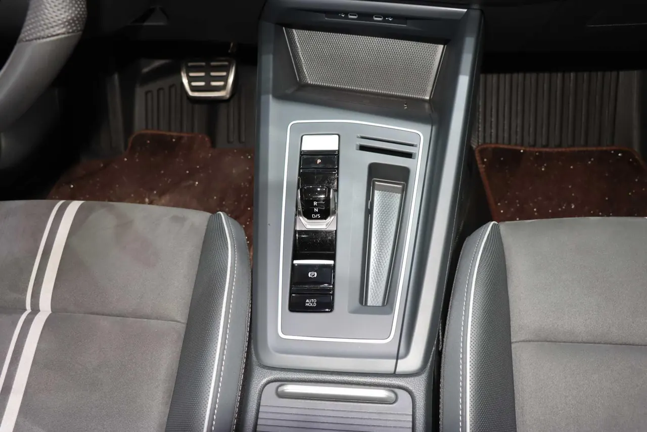 Volkswagen 2023 Golf 8 R-Line 1.4TSI 280TSI Lite (Modified) Automatic Gear 14
