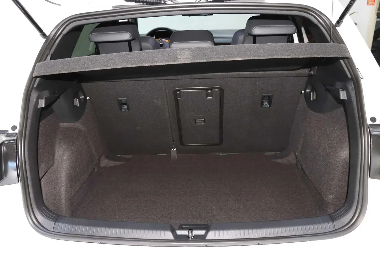 Volkswagen 2023 Golf 8 R-Line 1.4TSI 280TSI Lite (Modified) Automatic Gear 16