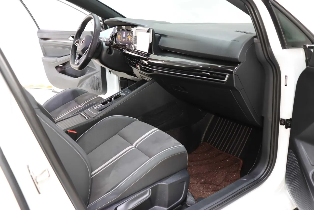 Volkswagen 2023 Golf 8 R-Line 1.4TSI 280TSI Lite (Modified) Automatic Gear 8