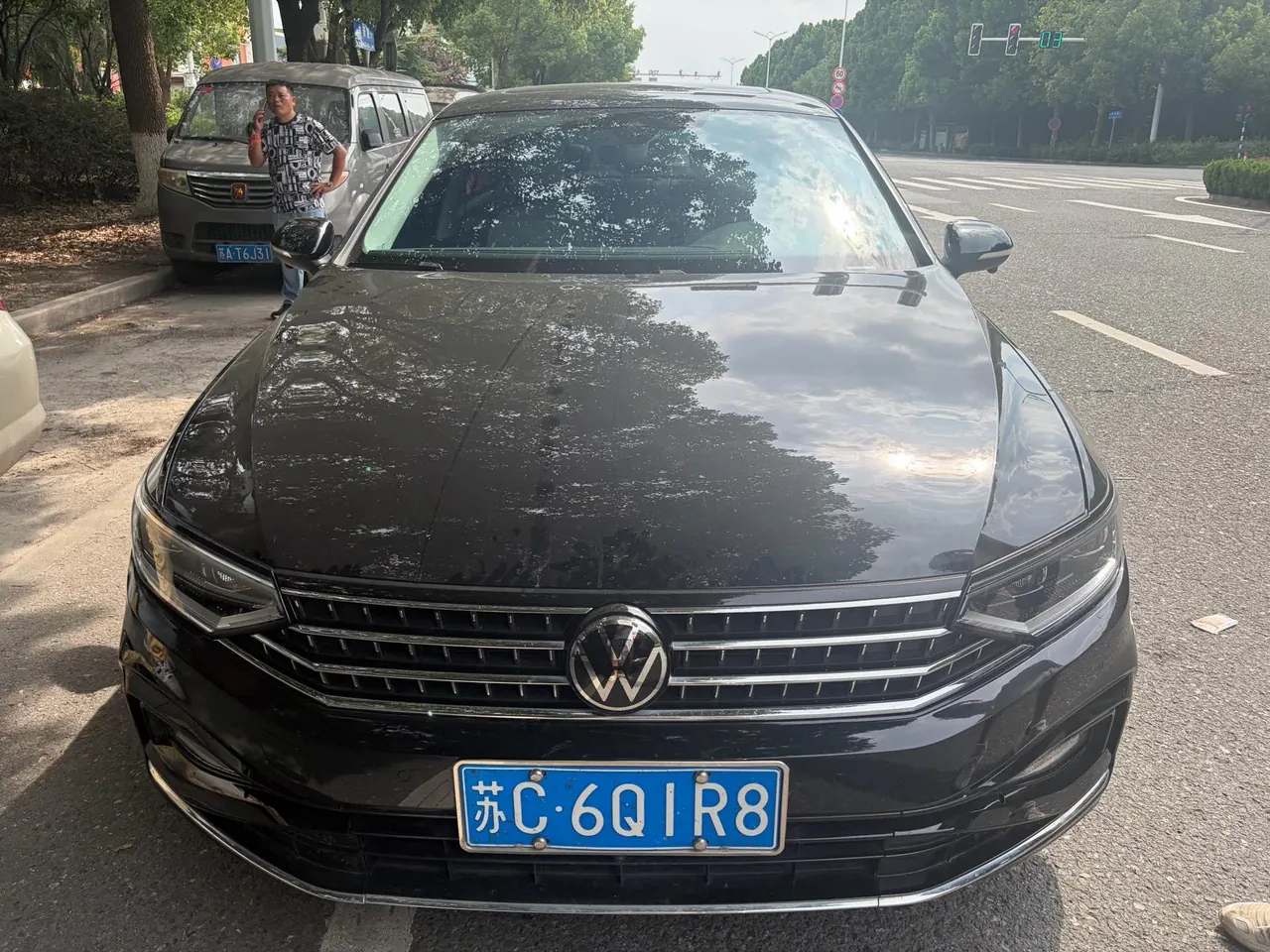 Volkswagen 2023 Magotan 2.0TSI 330TSI 2 million Commemorative Luxury Automatic Gear 2