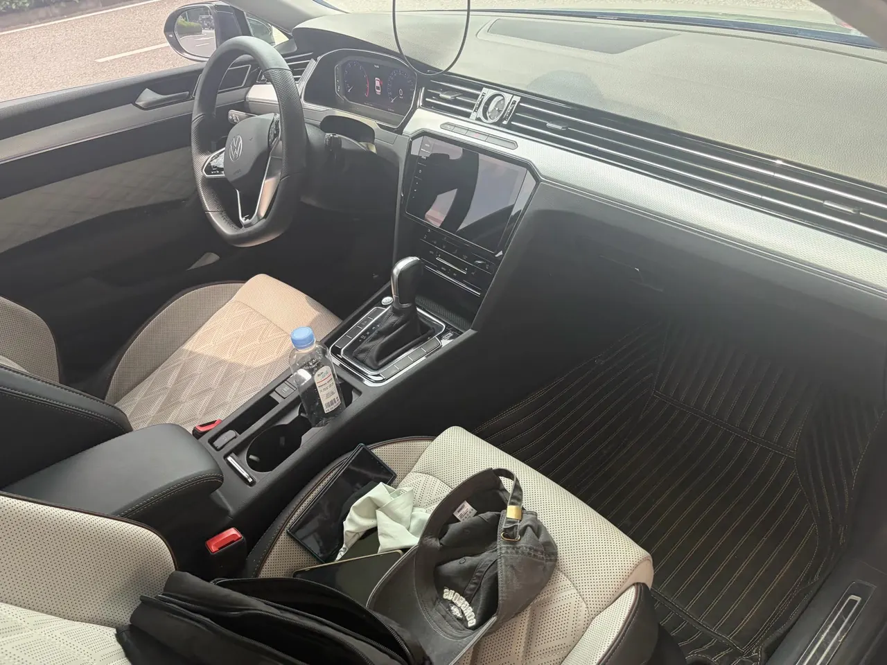 Volkswagen 2023 Magotan 2.0TSI 330TSI 2 million Commemorative Luxury Automatic Gear 5