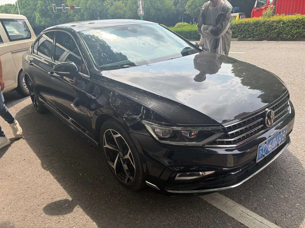 Volkswagen 2023 Magotan 2.0TSI 330TSI 2 million Commemorative Luxury Automatic Gear 6
