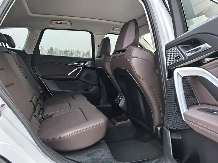 BMW X1 2025 sDrive25Li X Design Set 11