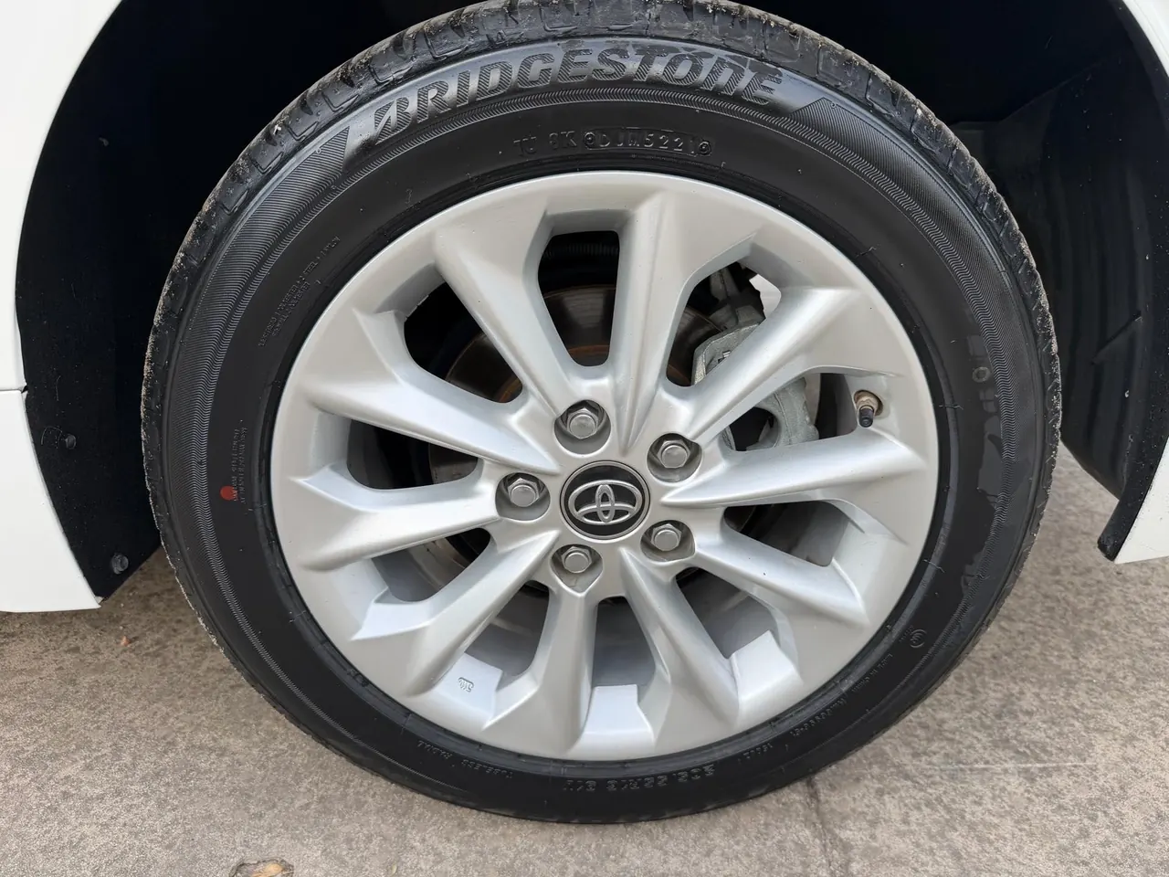 Toyota 2022 corolla 1.2T stepless pioneer PLUS version automatic gear 3