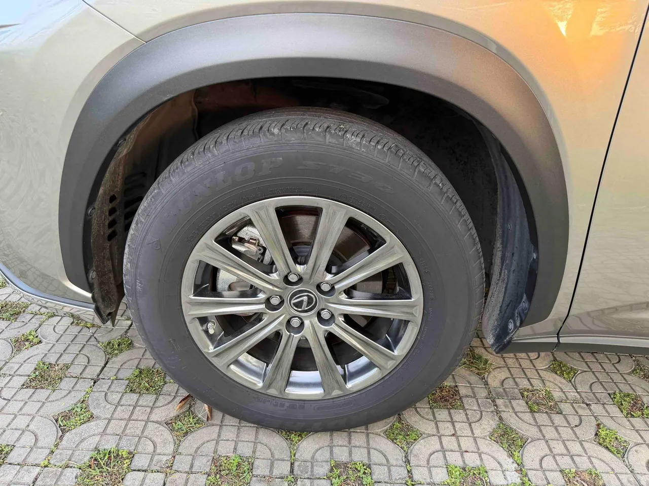 Lexus NX (Imported) 2020 NX200 2.0 Stepless Front Edition Automatic Gear 18