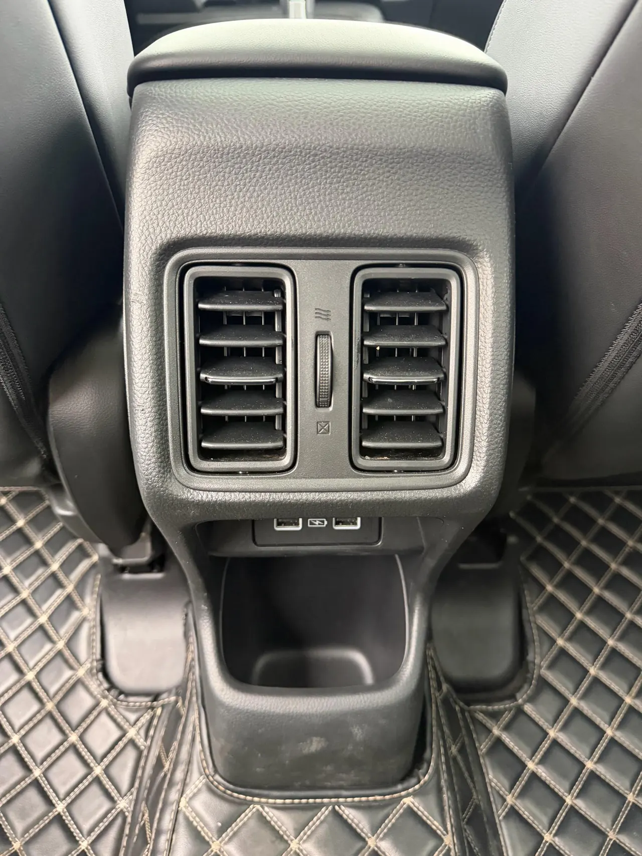 Honda 2024 XR-V 1.5 stepless craze version of automatic gear 12