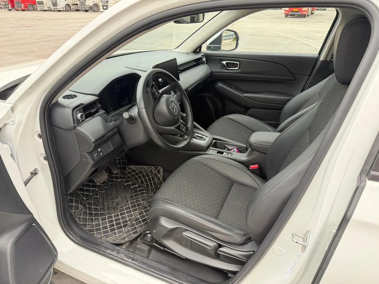 Honda 2024 XR-V 1.5 stepless craze version of automatic gear 6