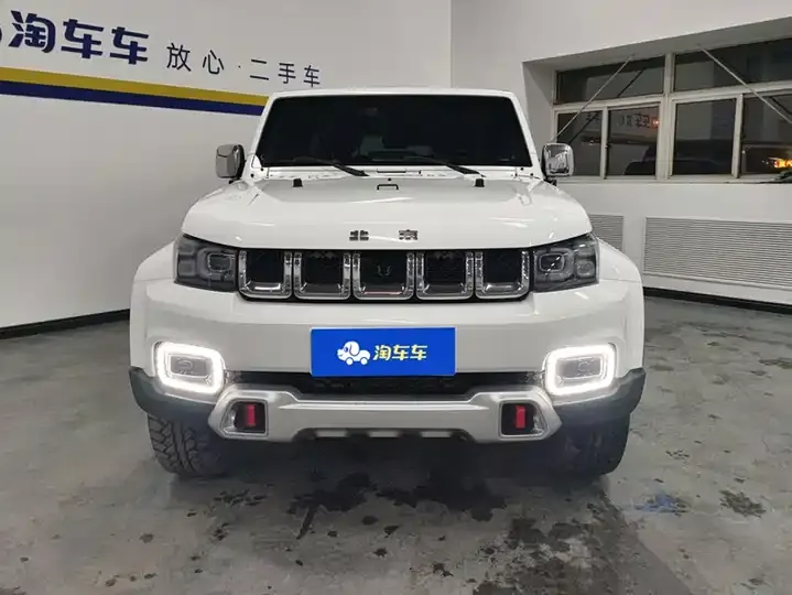 Beijing cross-country BJ40 2019 PLUS 2.3T automatic four-wheel drive exclusive edition country VI 2