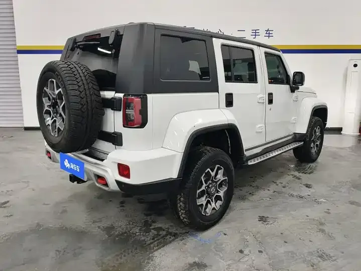 Beijing cross-country BJ40 2019 PLUS 2.3T automatic four-wheel drive exclusive edition country VI 3