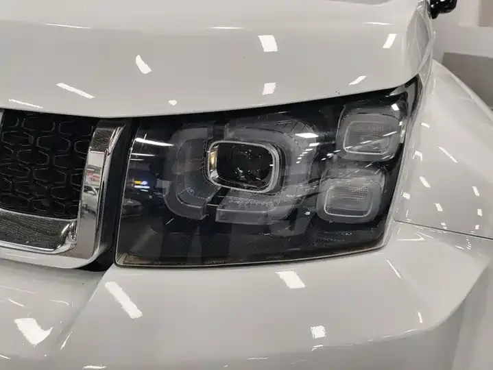 Beijing cross-country BJ40 2019 PLUS 2.3T automatic four-wheel drive exclusive edition country VI 5