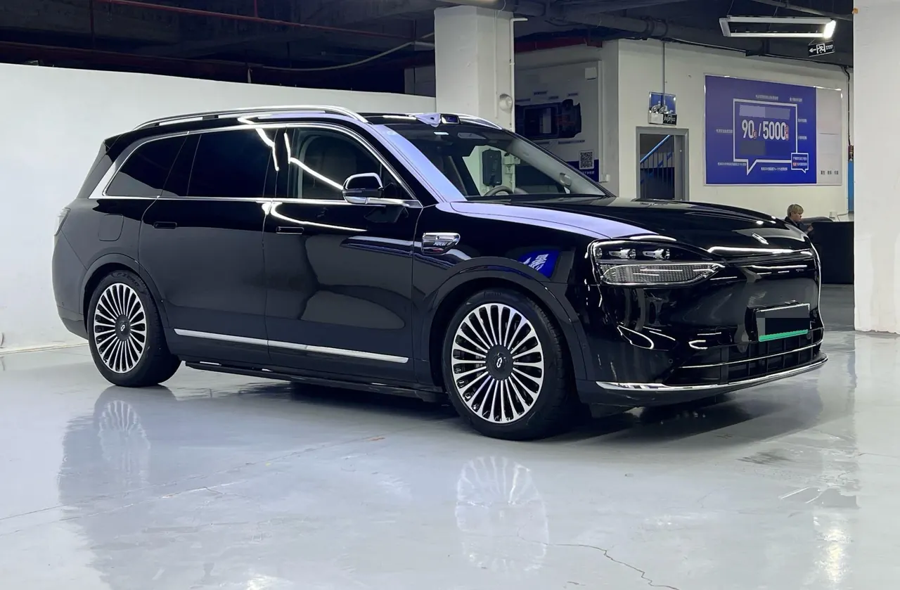 AITO 2025 AITO M9 extended range Ultra version 52kWh6 seat version automatic gear 2