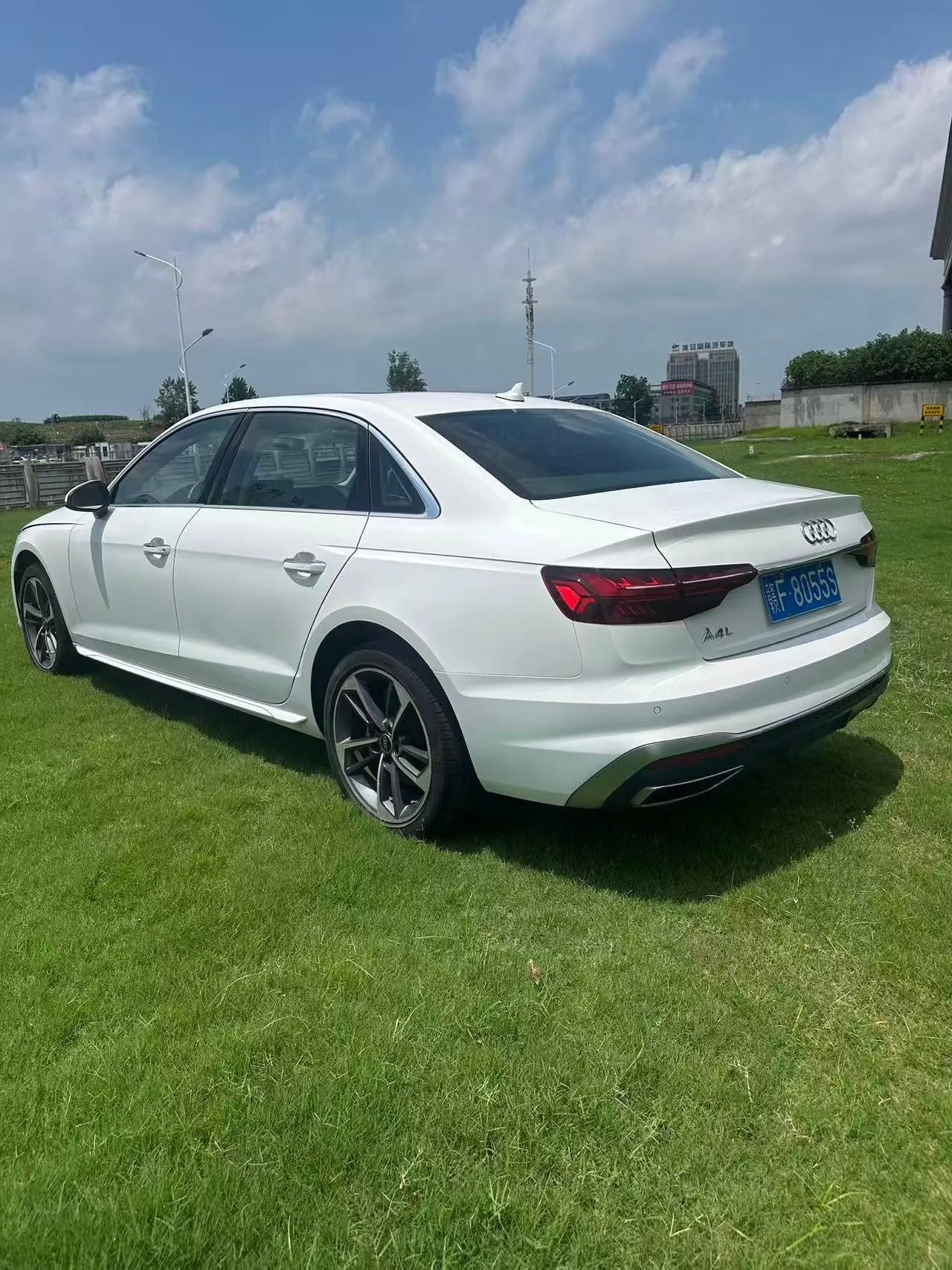 Audi 2024 A4L 2.0TFSI 40TFSI Fashion Dynamic Automatic 7