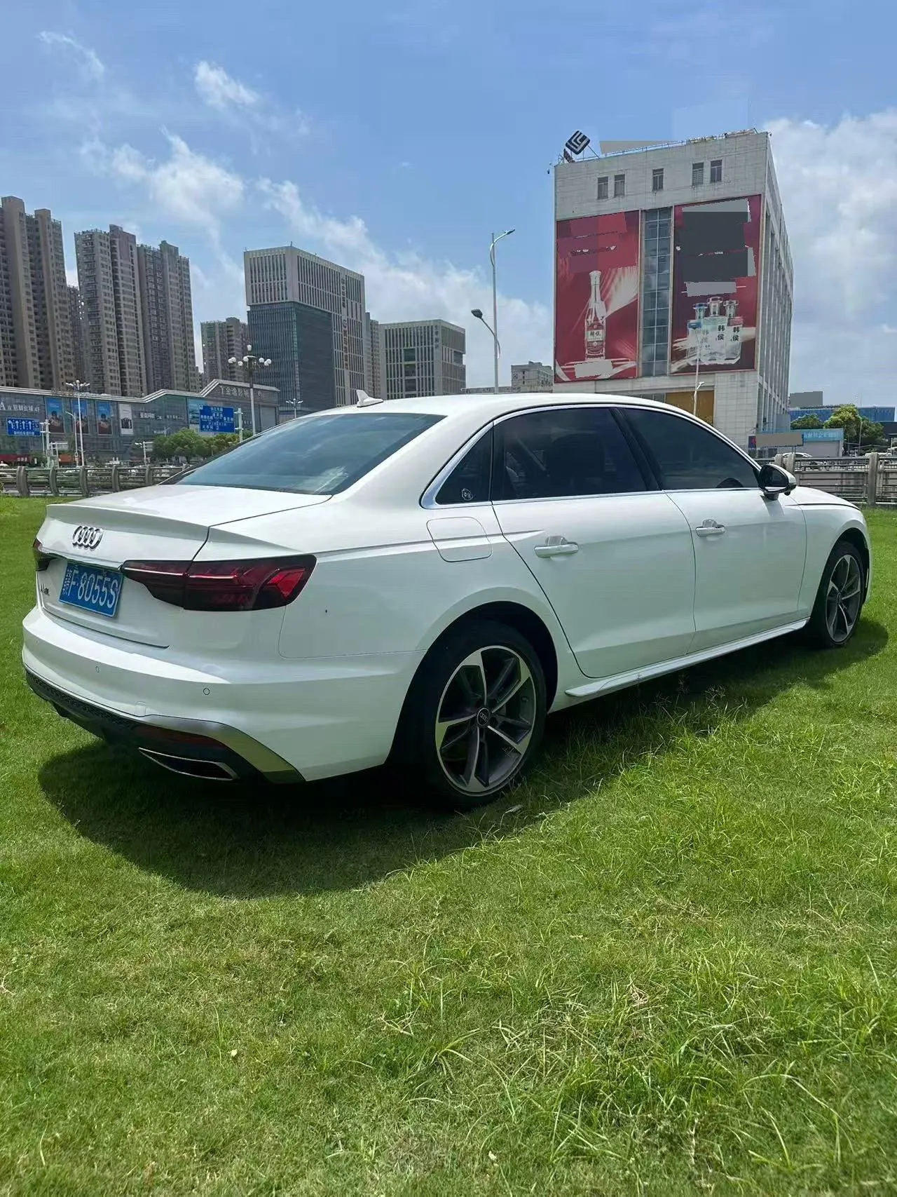 Audi 2024 A4L 2.0TFSI 40TFSI Fashion Dynamic Automatic 8