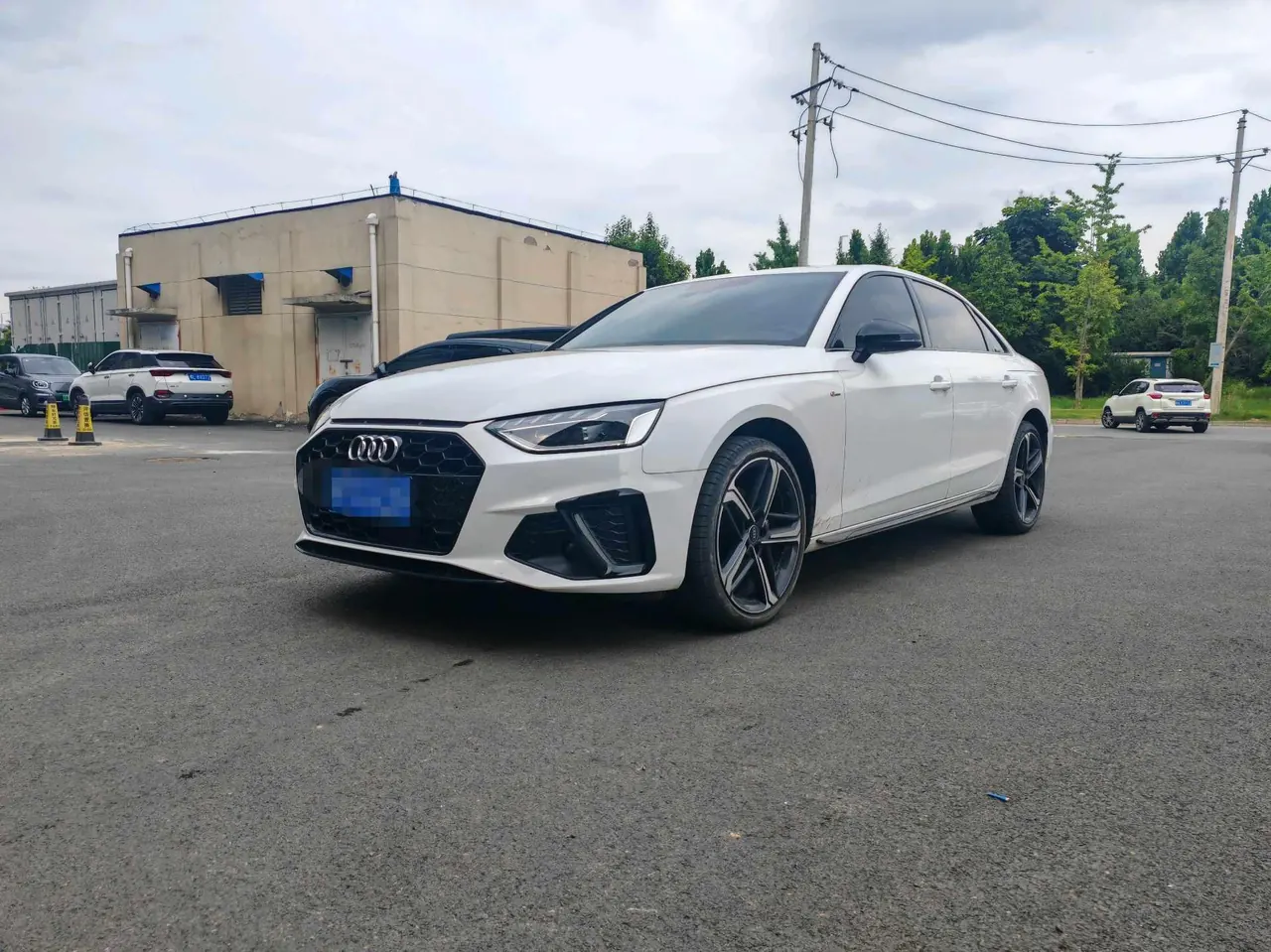 Audi 2024 A4L 2.0TFSI 40TFSI Deluxe Dynamic Automatic - View 1