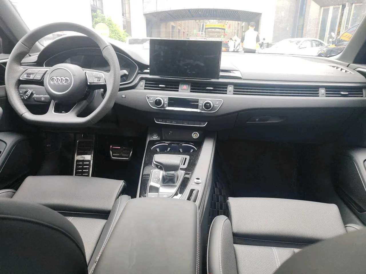 Audi 2024 A4L 2.0TFSI 40TFSI Deluxe Dynamic Automatic 4