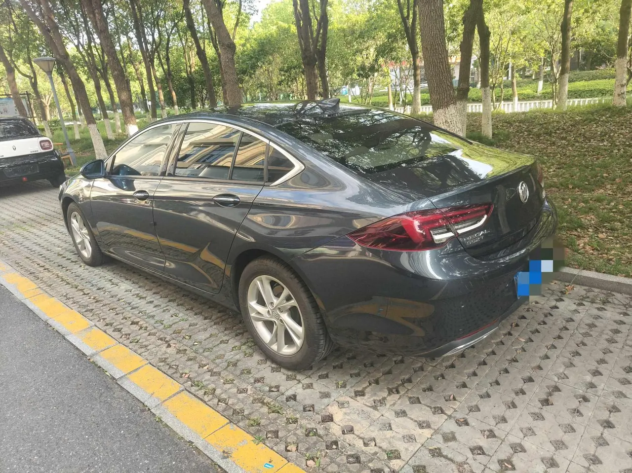 Buick 2020 Regal 1.5T 552T Elite Automatic Gear 5