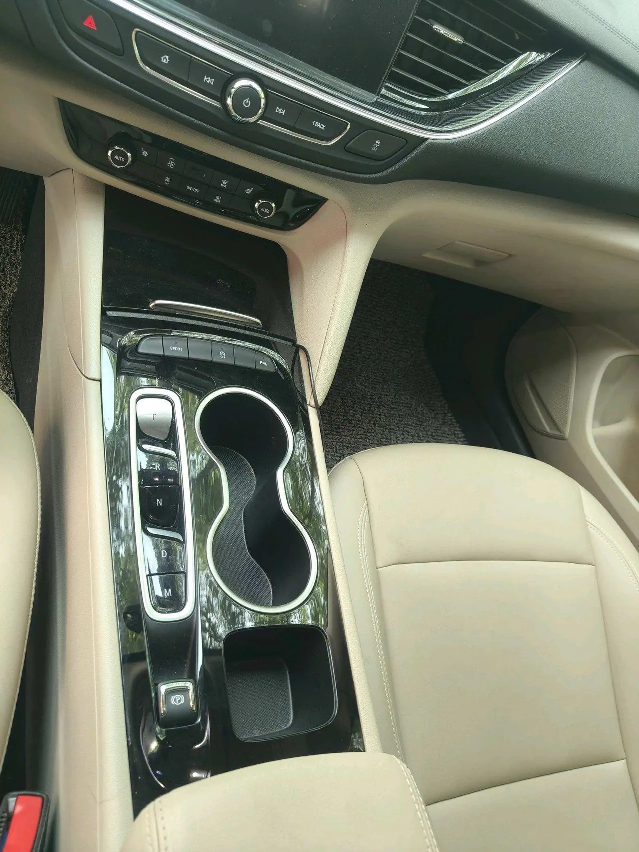 Buick 2020 Regal 1.5T 552T Elite Automatic Gear 7