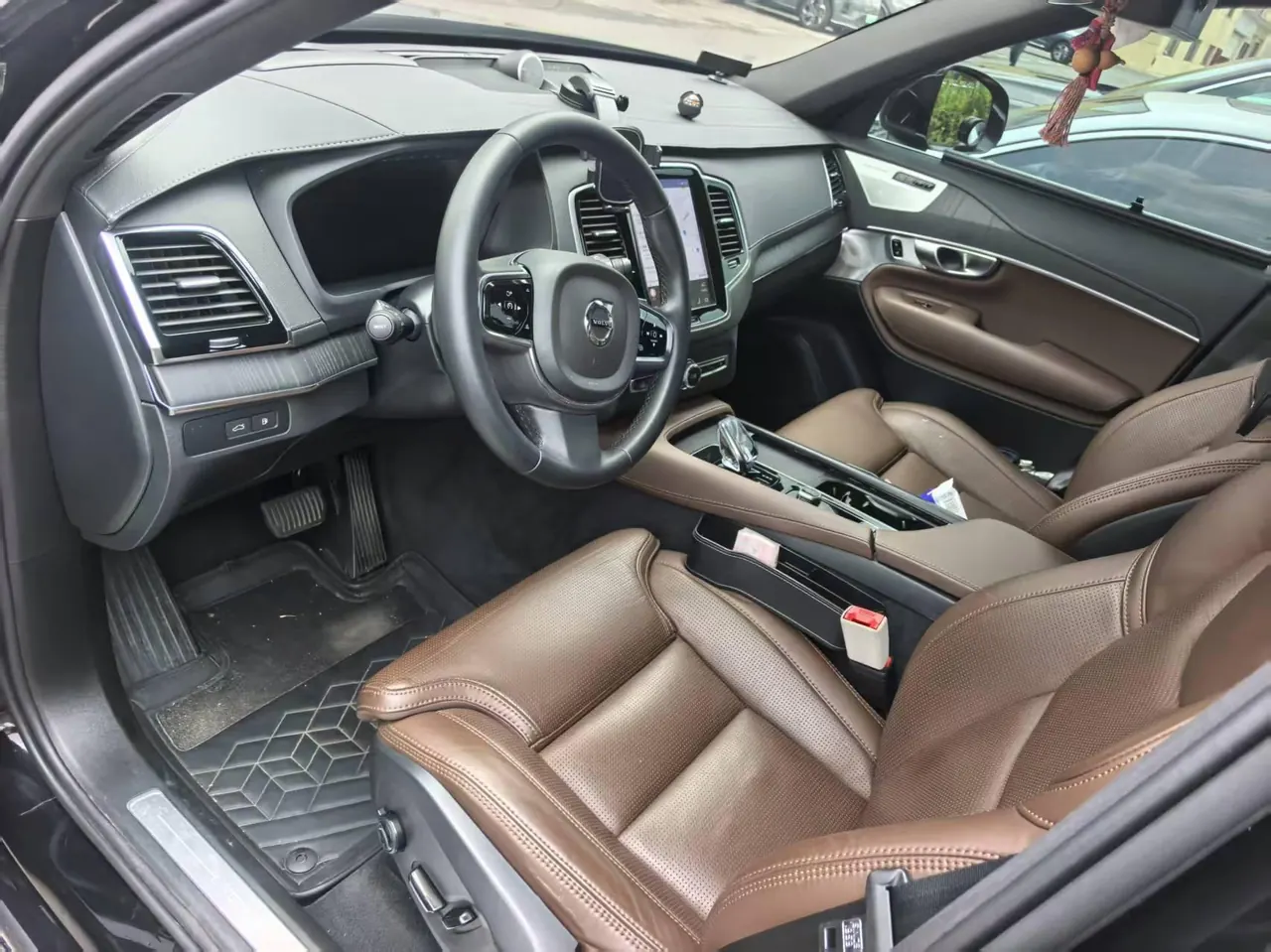 Volvo XC90 (Imported) 2024 XC90 RECHARGE 2.0T T8 Zhizun Deluxe Edition 7-seat Automatic Gear 3
