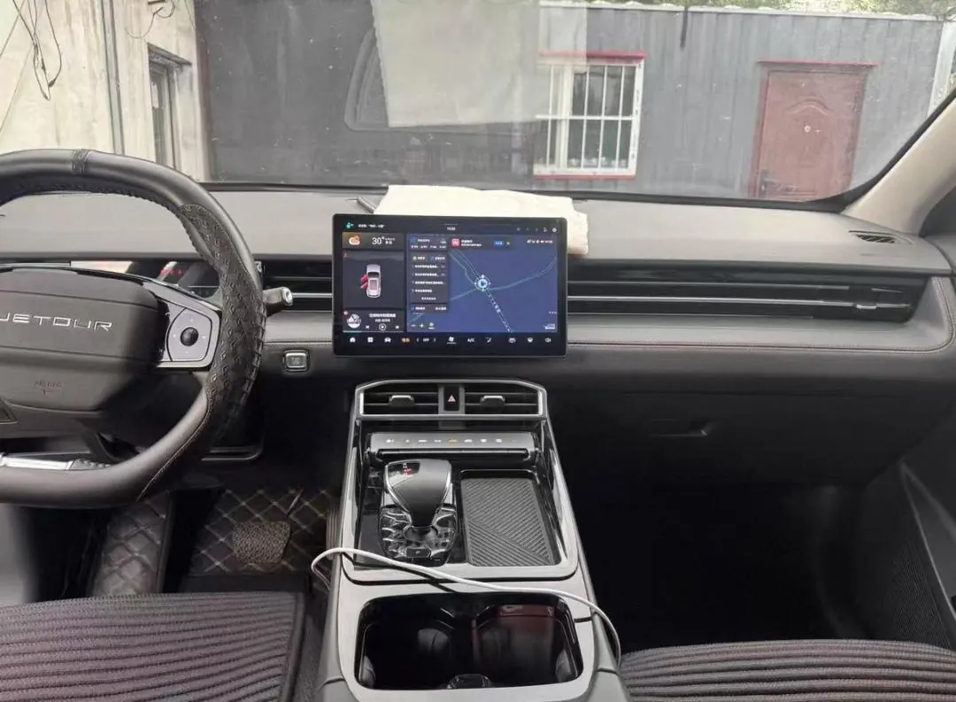 Jetour 2025 Dasheng 1.5T Deluxe Edition Automatic Gear 3