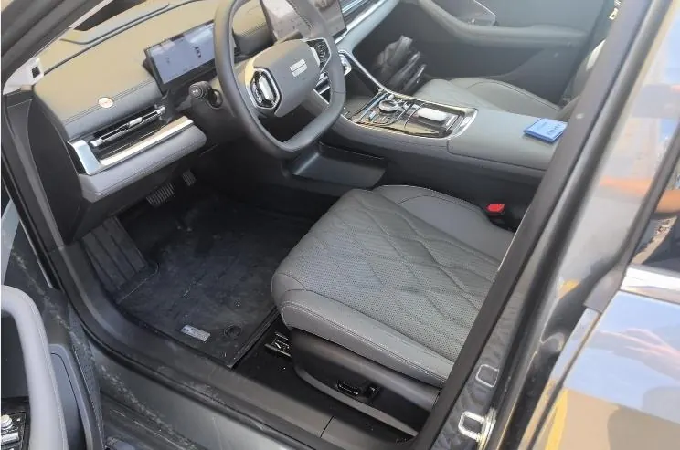 Geely Galaxy 2025 A7 EM-i 1.5 150km Discovery Edition Automatic Gear 3