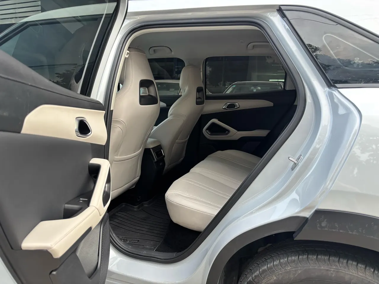 BYD 2025 Yuan UP Smart Driving 401KM Vital Automatic Gear 4