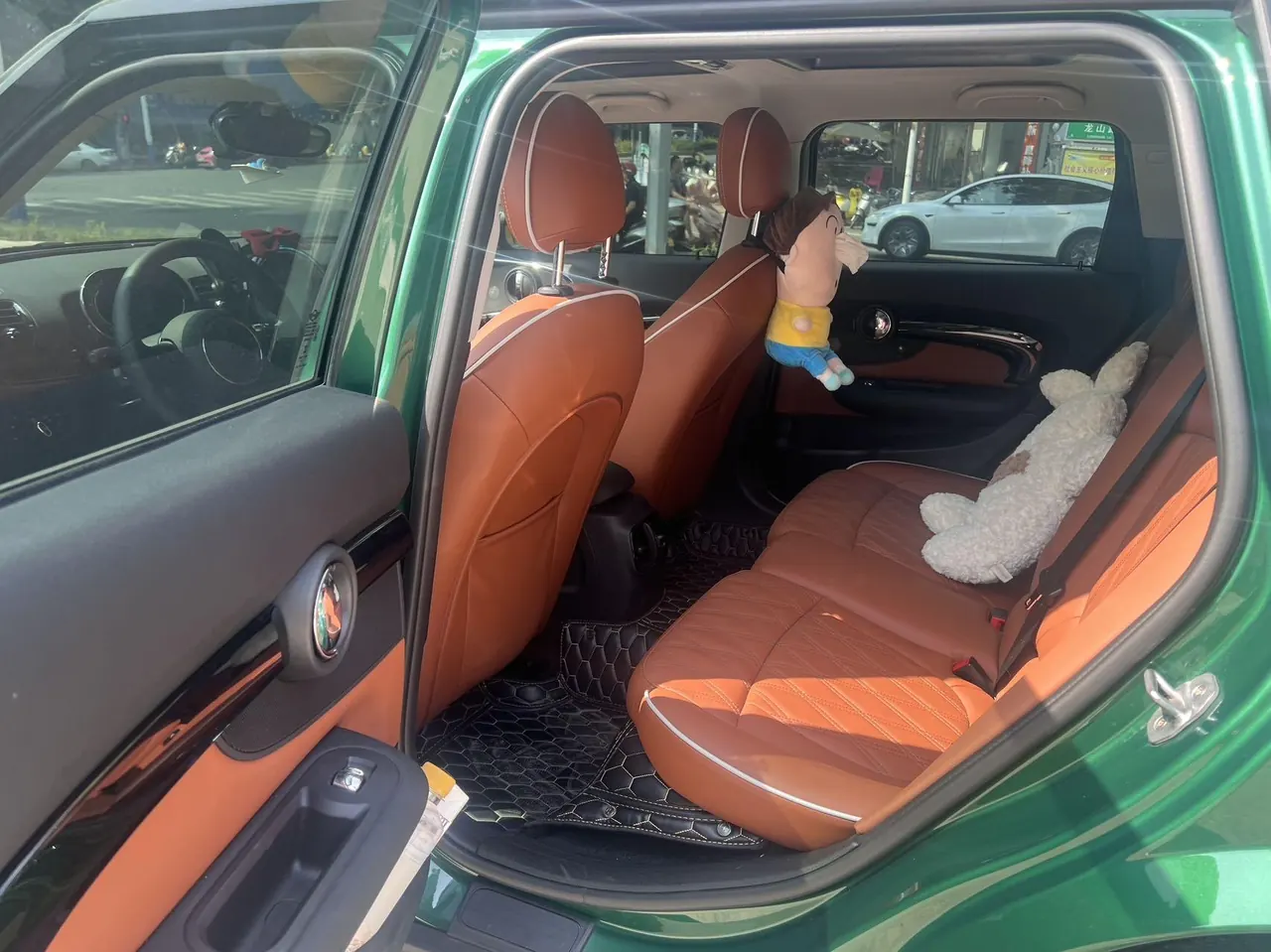 MINI Clubman (Imported) 2023 Cooper Clubman 1.5T Connoisseur (Modified) Automatic Gear 6