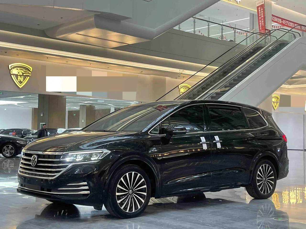 打开图片灯箱:Volkswagen 2024 Wei (Viloran) 2.0TSI 380TSI Premium Edition Automatic Gear