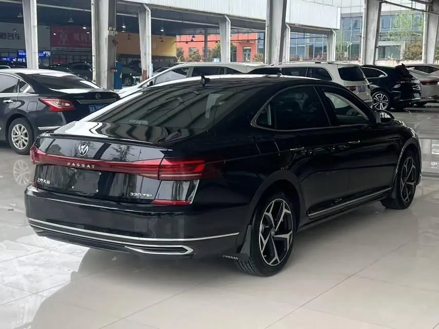 Volkswagen 2023 Passat 2.0TSI 330TSI Starry Sky Luxury Edition (facelift) Automatic 4