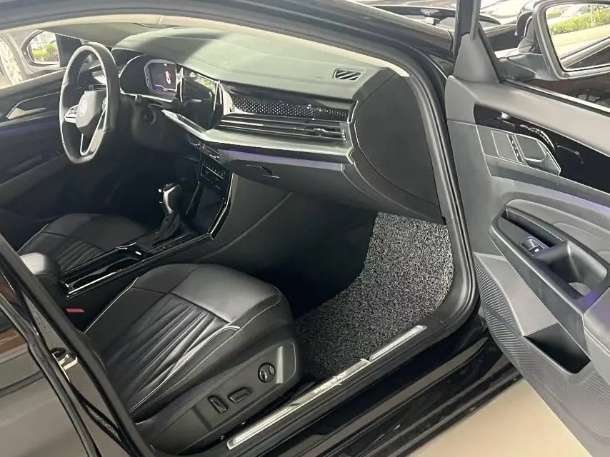 Volkswagen 2023 Passat 2.0TSI 330TSI Starry Sky Luxury Edition (facelift) Automatic 5