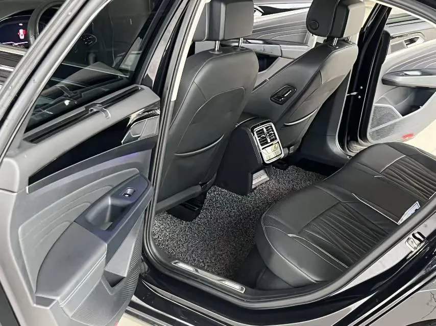 Volkswagen 2023 Passat 2.0TSI 330TSI Starry Sky Luxury Edition (facelift) Automatic 8