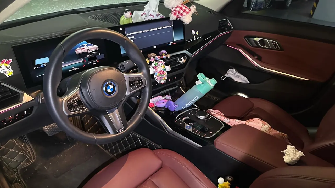 BMW 2022 i3 eDrive 35L automatic gear 5