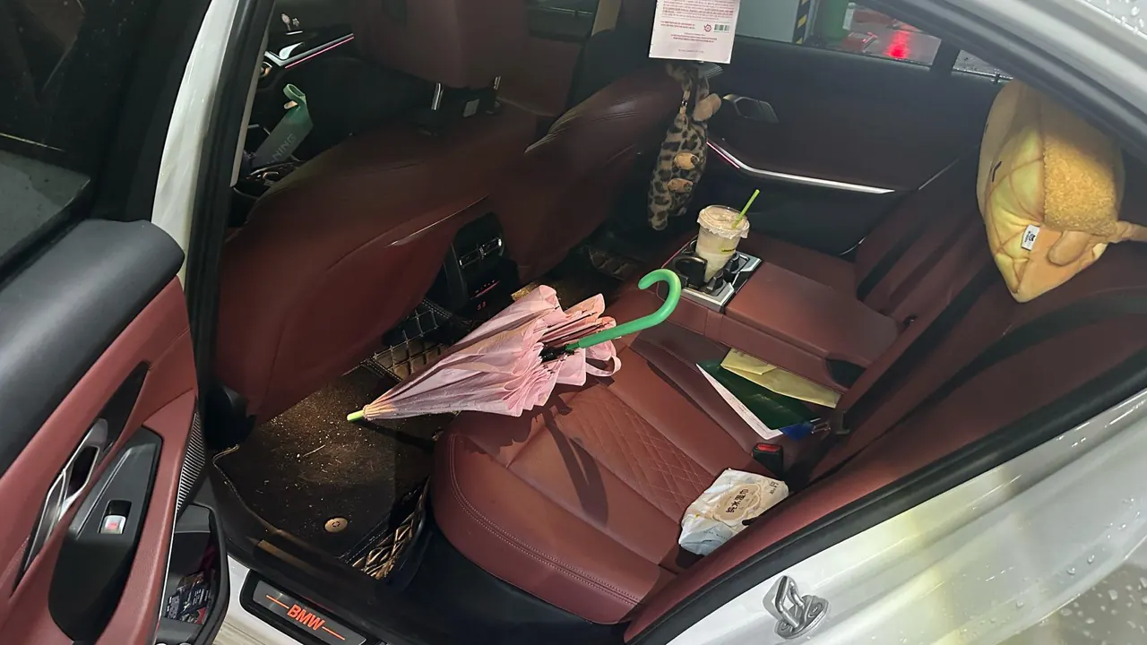BMW 2022 i3 eDrive 35L automatic gear 6