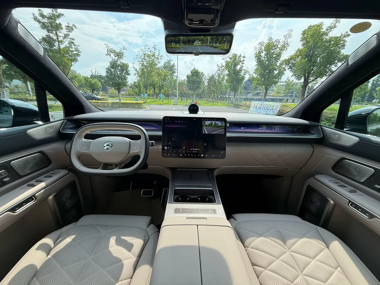 NIO 2026 ES 9 102kWh Administrative Island Signature Edition Automatic Gear 15