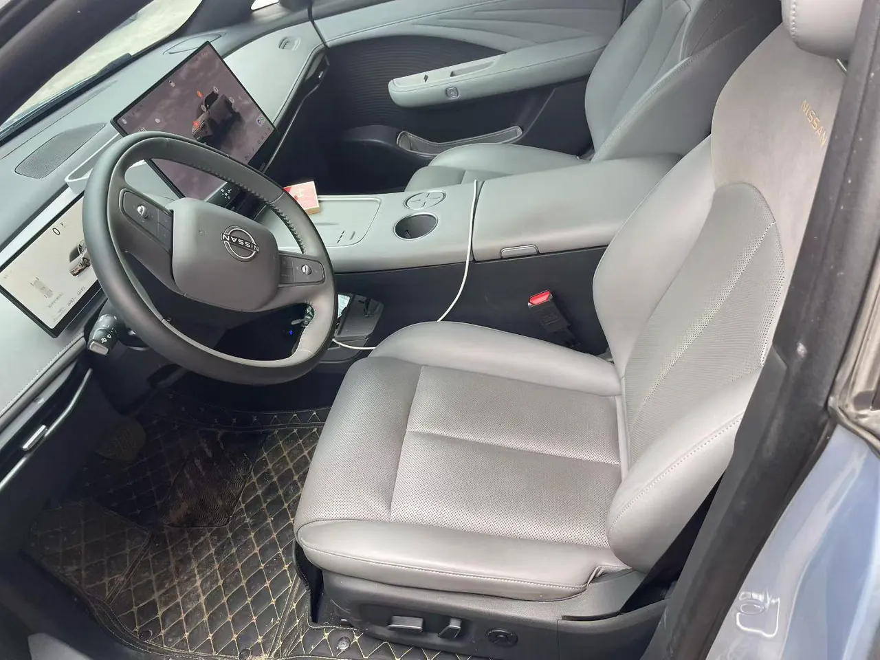 Open image lightbox: Nissan 2025 N 7 510 Pro automatic gear