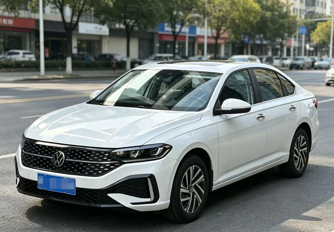 Volkswagen 2024 LaVida 1.5 5 Million Edition Automatic - View 1