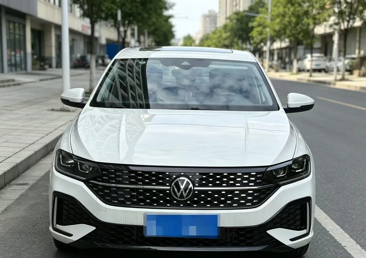 Volkswagen 2024 LaVida 1.5 5 Million Edition Automatic 2