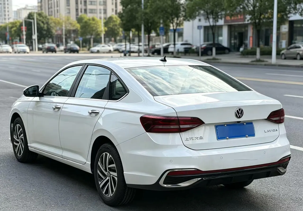 Volkswagen 2024 LaVida 1.5 5 Million Edition Automatic 5