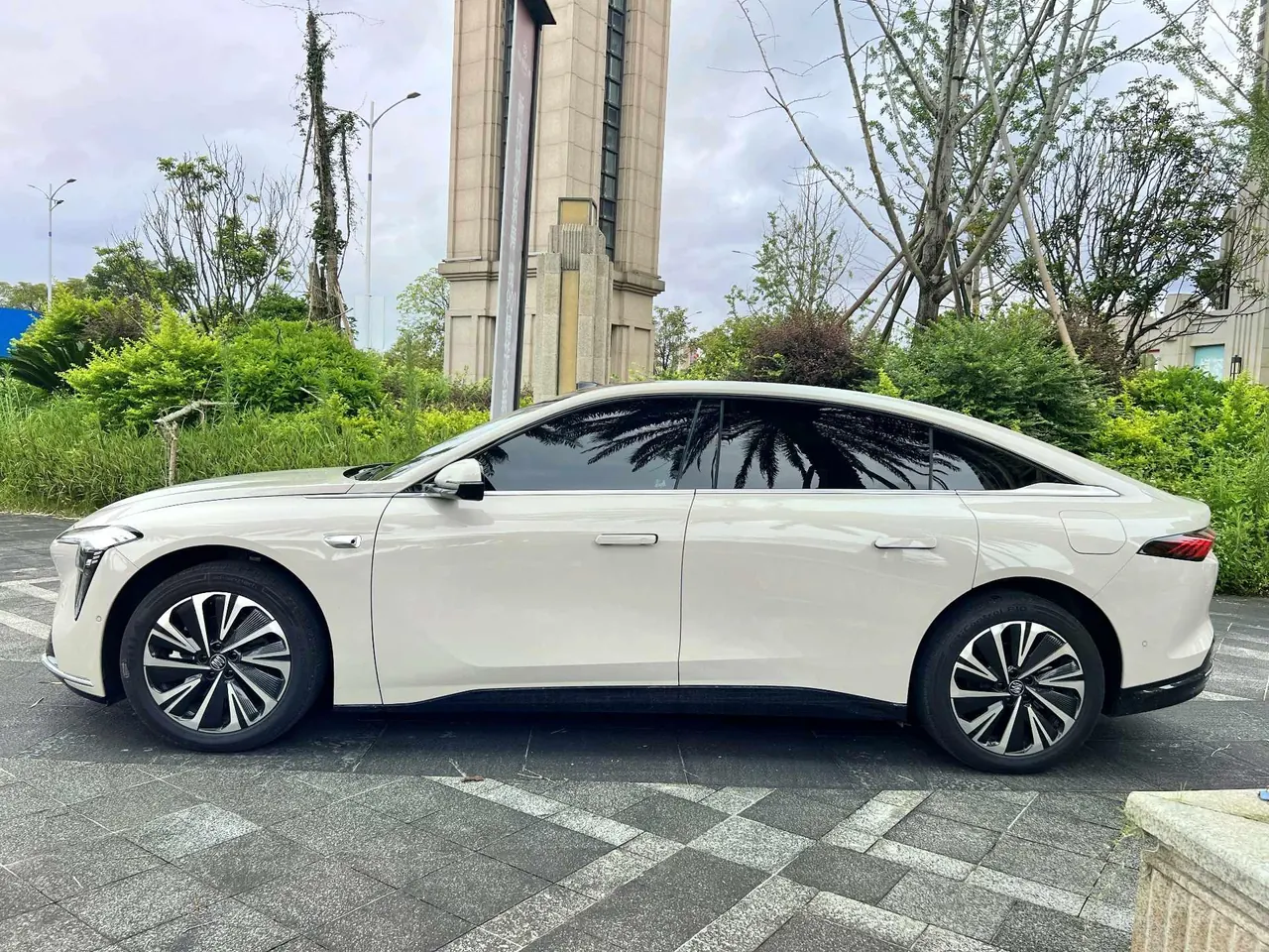 Buick 2026 L7 Luxury to Enjoy Free and unfettered Smart Travel Edition Automatic Gear 5