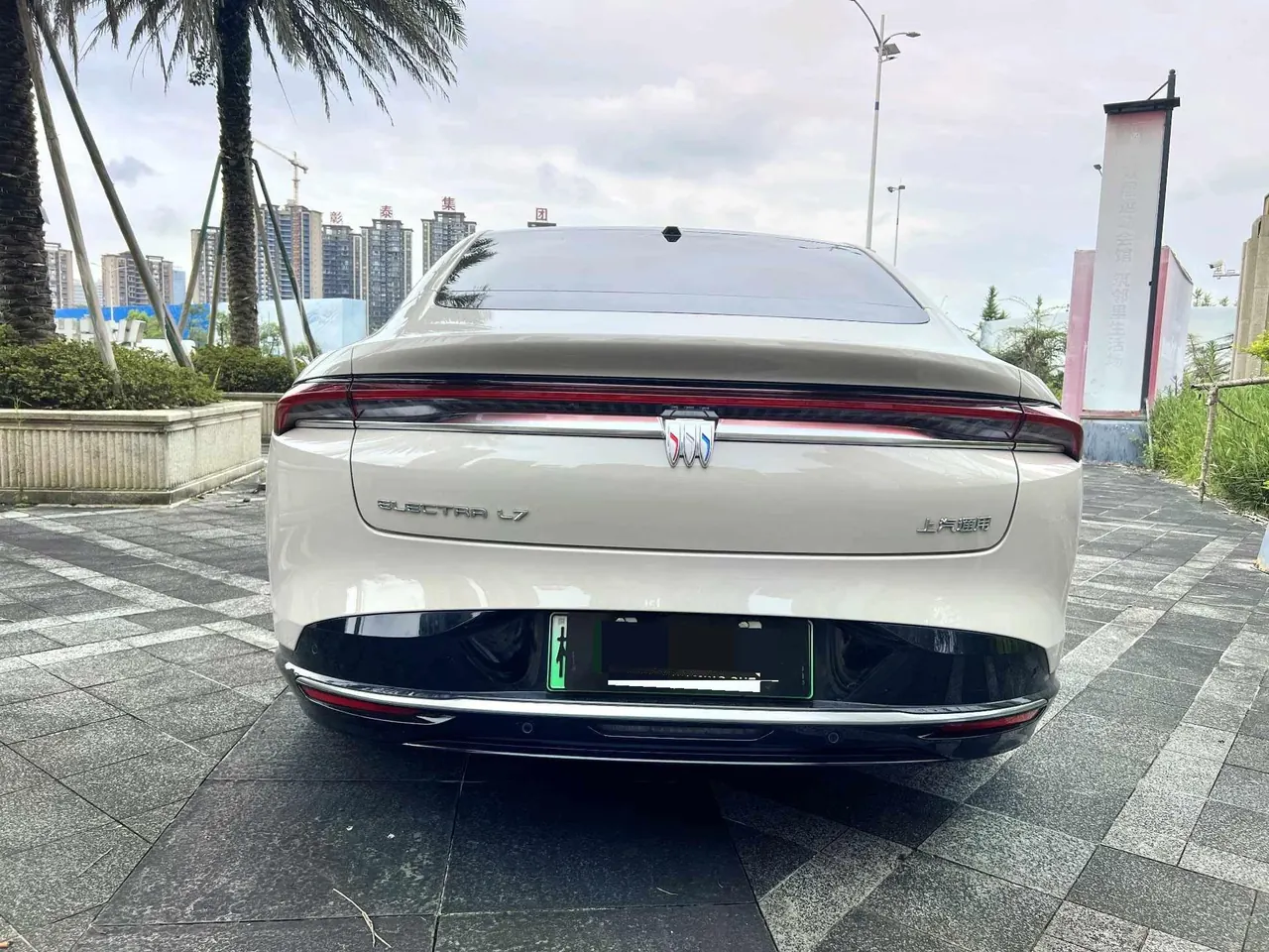 Buick 2026 L7 Luxury to Enjoy Free and unfettered Smart Travel Edition Automatic Gear 7
