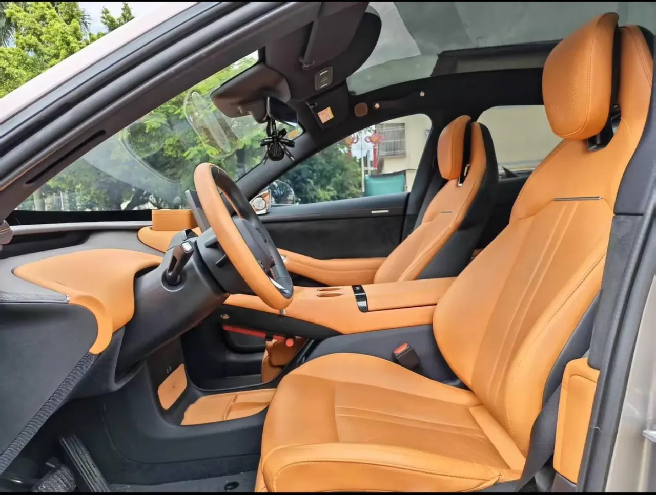 MI 2025 YU7 Long Endurance Four-wheel Drive Pro Edition Automatic Gear 2