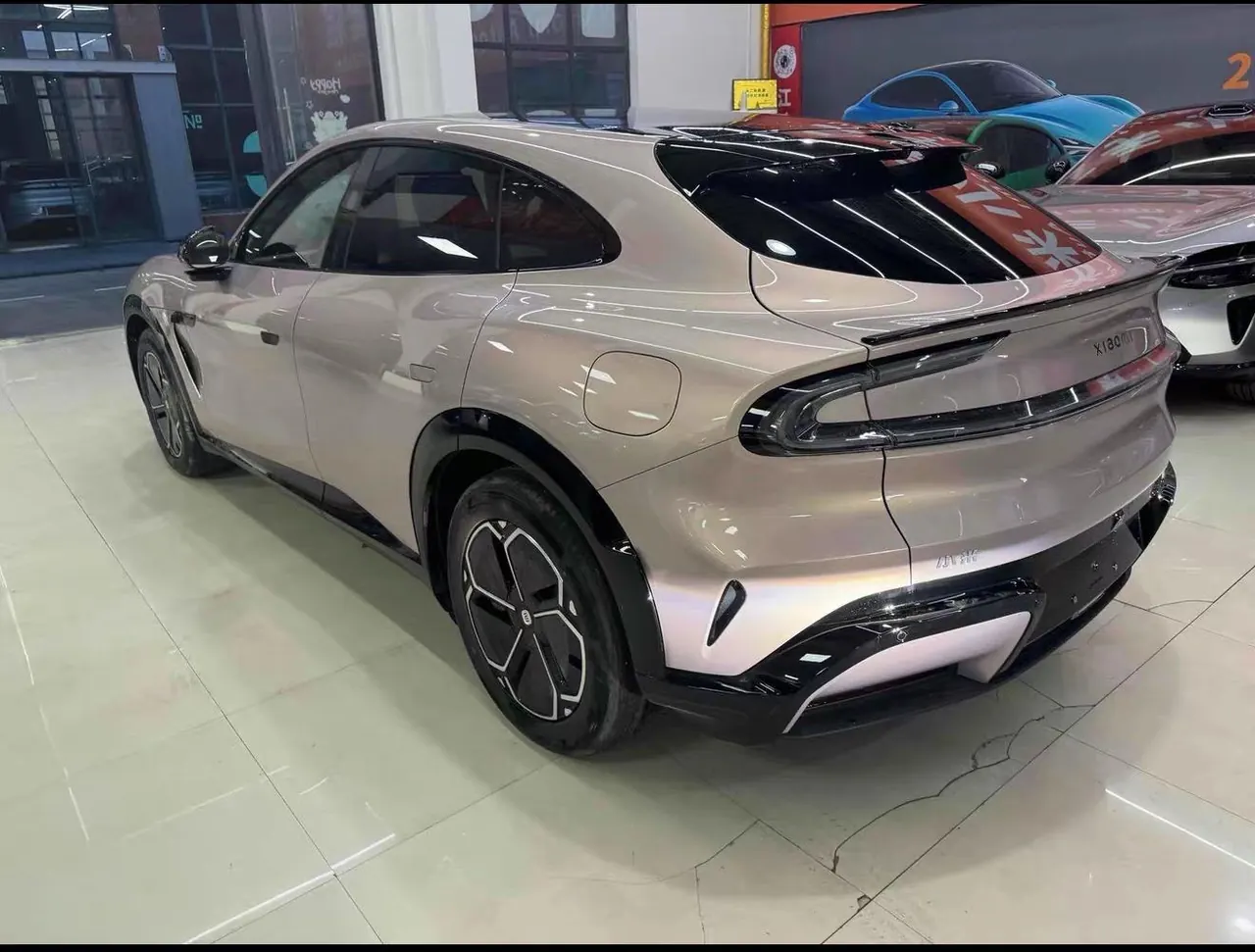 MI 2025 YU7 Long Endurance Four-wheel Drive Pro Edition Automatic Gear 6