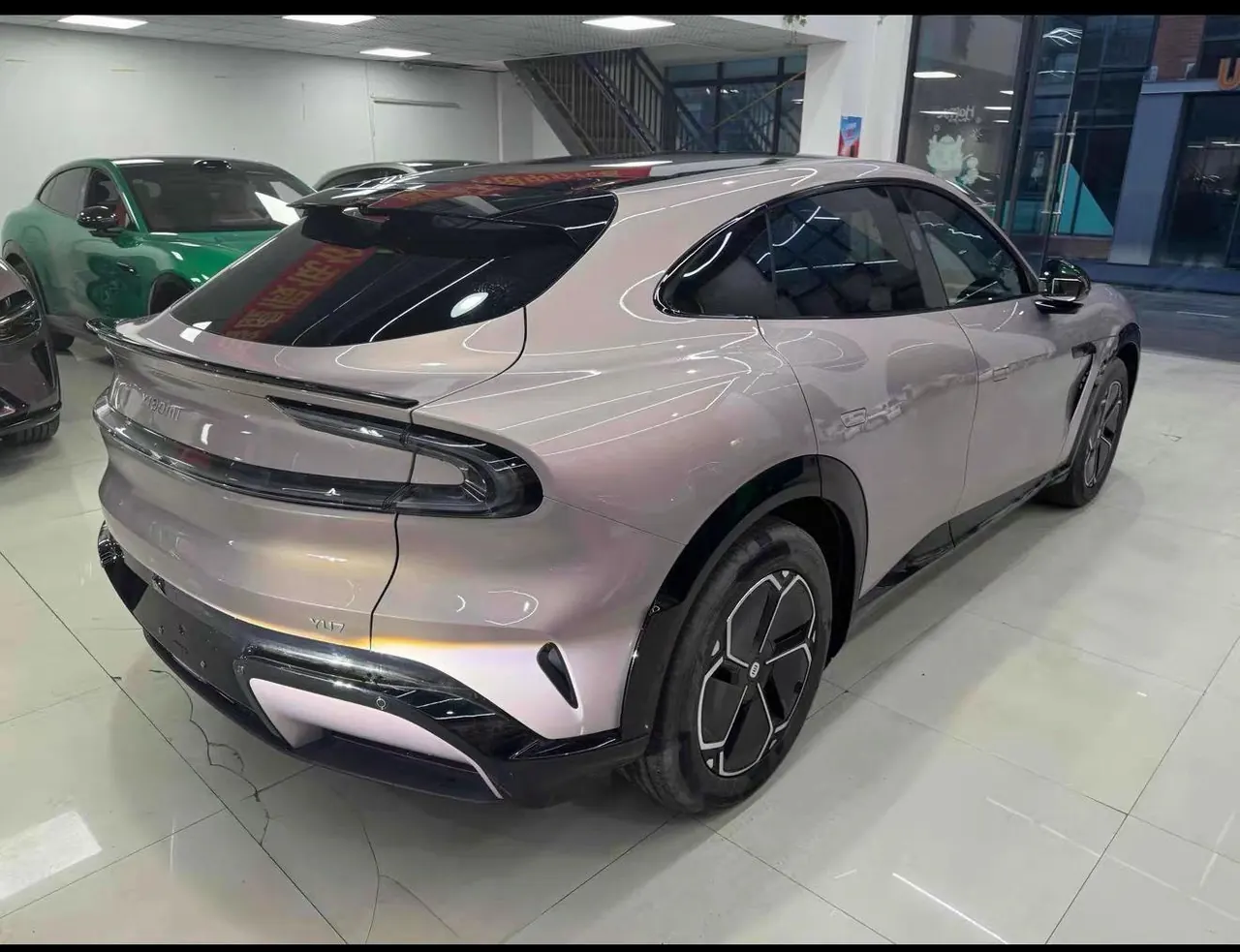 MI 2025 YU7 Long Endurance Four-wheel Drive Pro Edition Automatic Gear 8