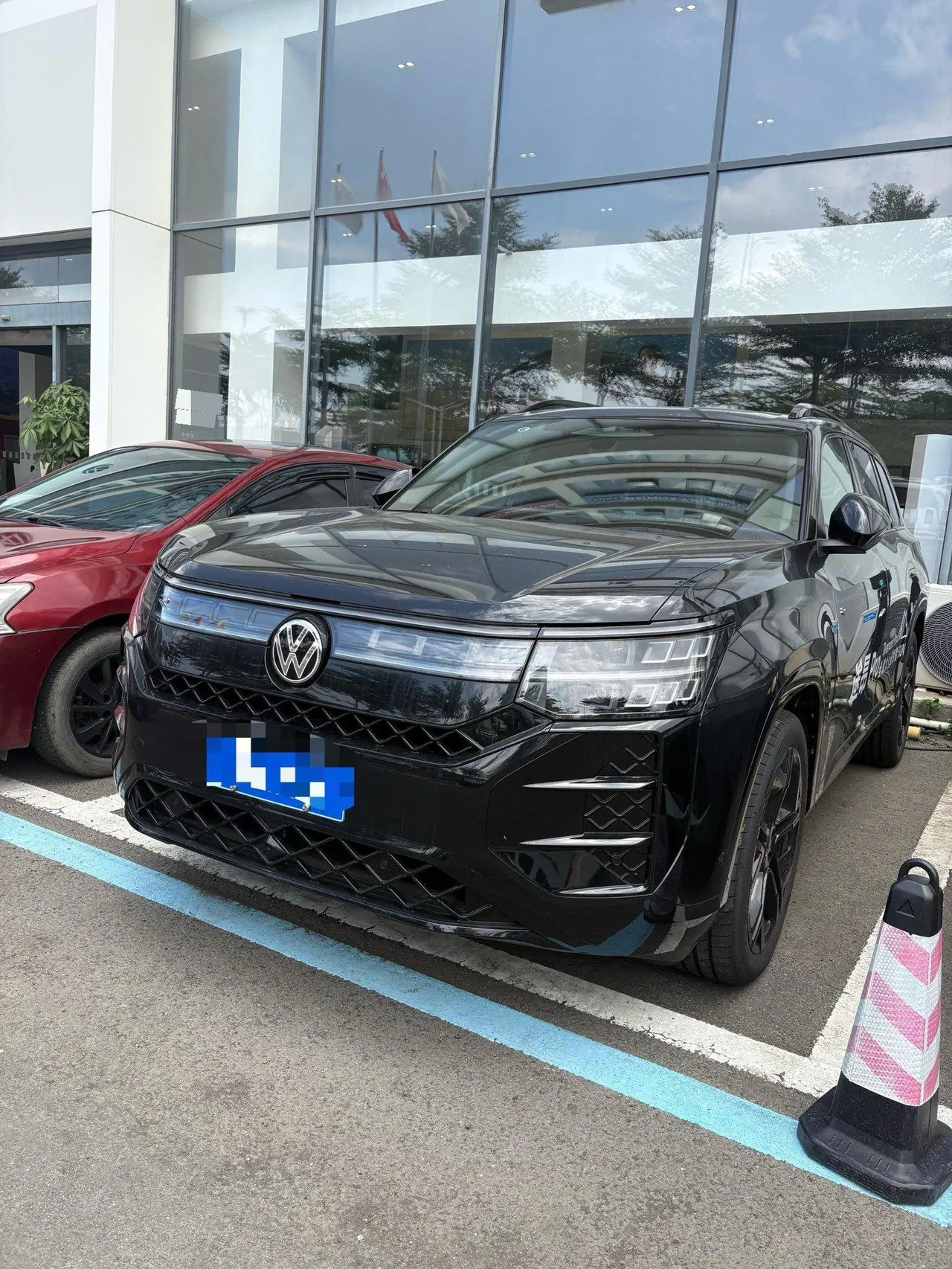 Open image lightbox: Volkswagen 2026 Tuang Pro 2.0TSI 450TSI Four-wheel Drive Peak Edition Automatic Gear