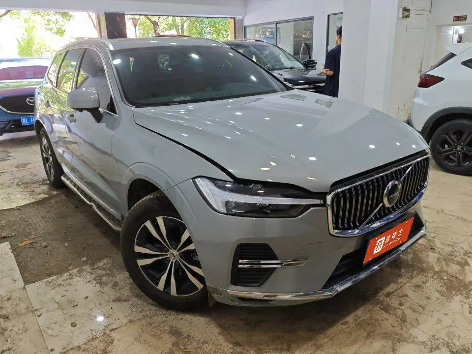 Volvo 2024 XC60 48V 2.0T B5 4-wheel-drive Zhiyi Deluxe Edition Automatic Gear 2