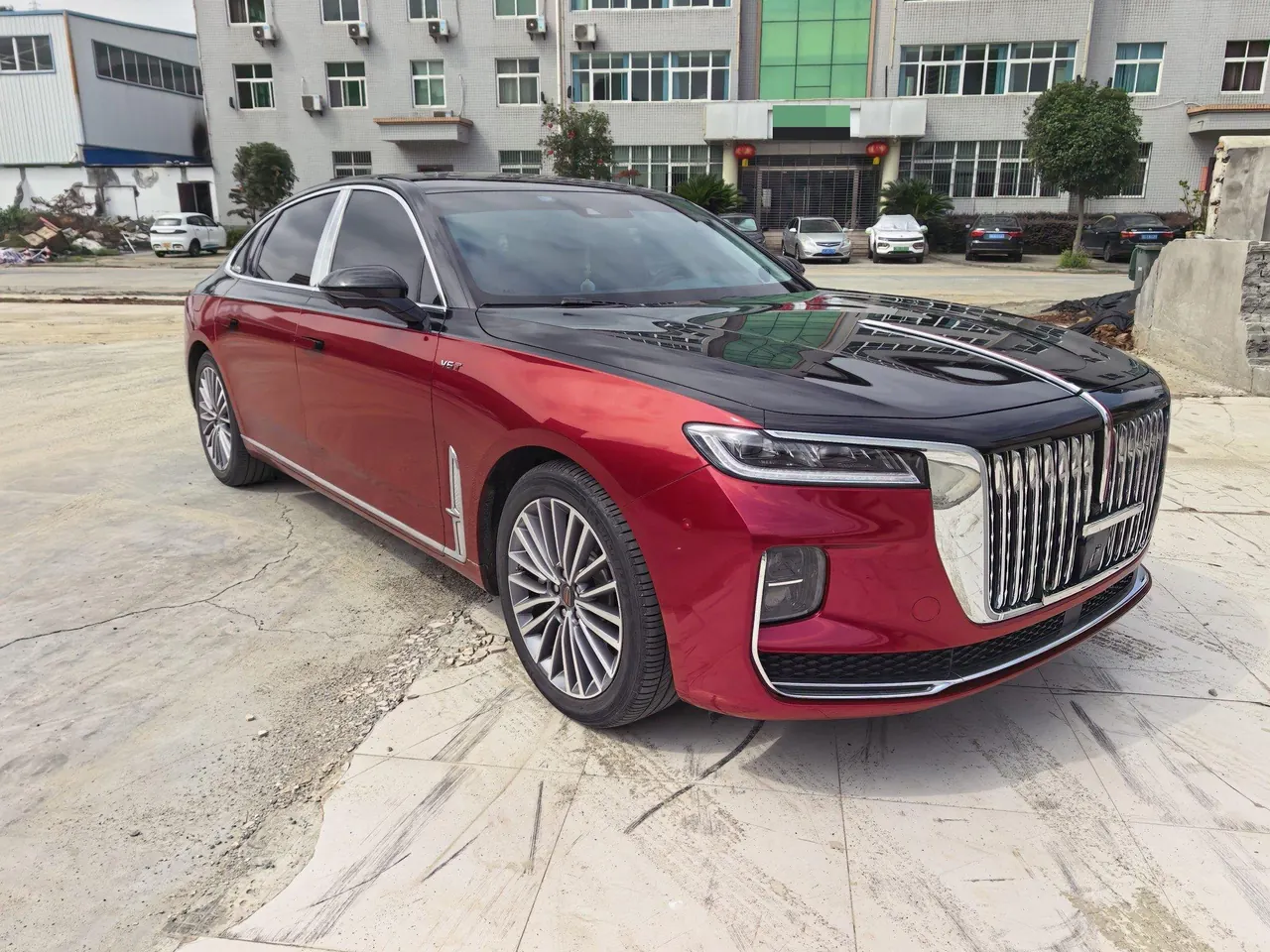 HongQi 2020 H9 48V 2.0T Zhilian Qi Chang Edition Automatic Gear 4
