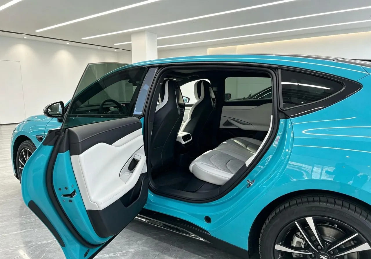 MI 2024 SU 7 800km 4-wheel drive ultra-long endurance high-end smart driving Max version automatic gear 6