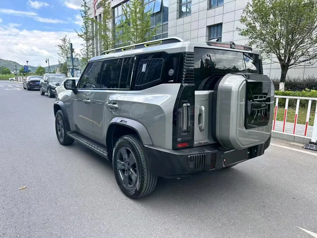Jetour 2023 Travelers 1.5T Two-Drive Discovery PRO Automatic Gear 3
